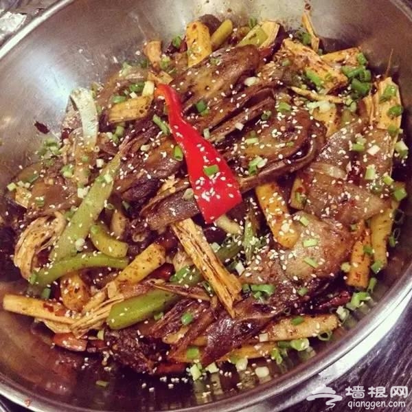 学院路上找美食 你管我是不是学霸[墙根网]