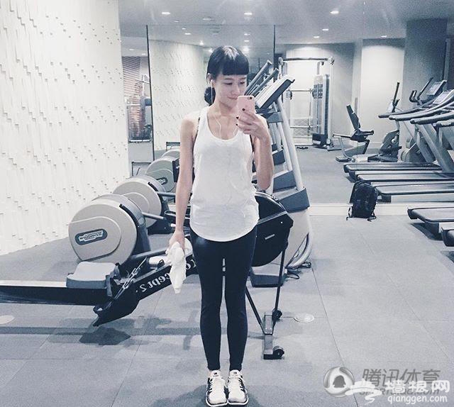 女网友大晒健身私照 秀一字马翘臀吸睛[墙根网]