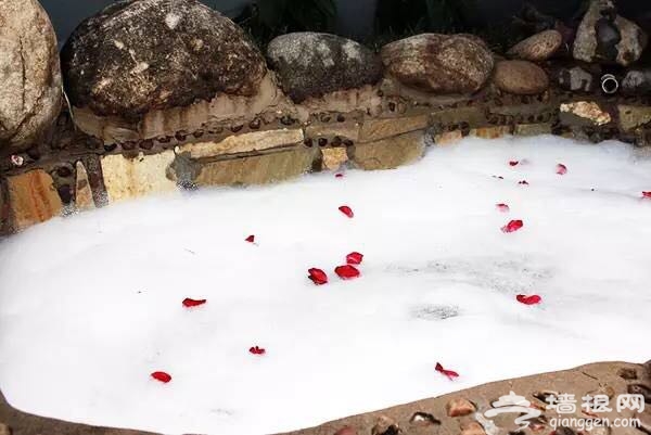 玫瑰花瓣浴
