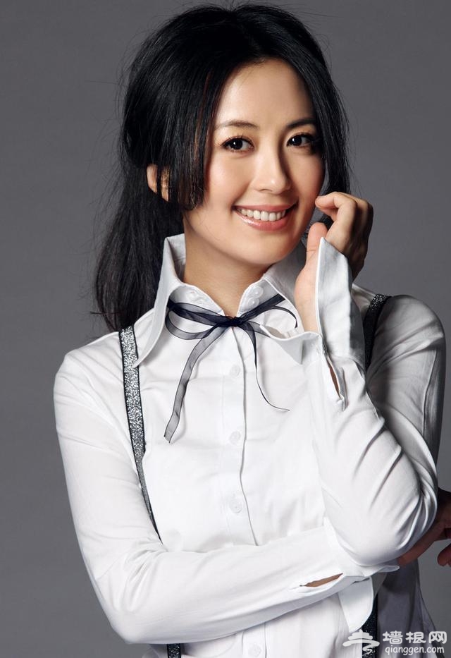 杨童舒被称内地版郭碧婷 40岁依旧超凡脱俗[墙根网]