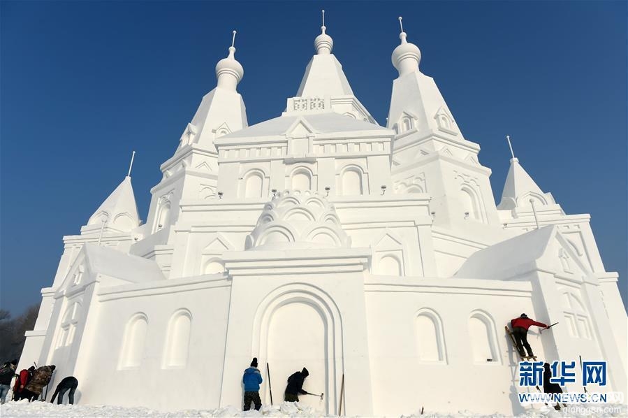  世界最高雪塑建筑哈尔滨太阳岛雪博会园区落成[墙根网]
