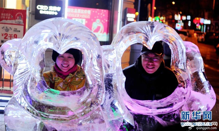 第32届中国·哈尔滨国际冰雪节开幕  哈尔滨变身冰雪“不夜城”[墙根网]