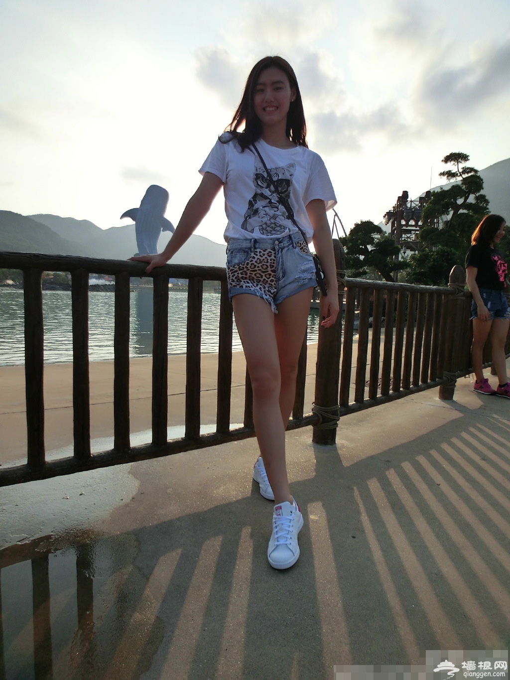 刘湘获封中国泳坛第一美腿女神 网友:舔屏中[墙根网]