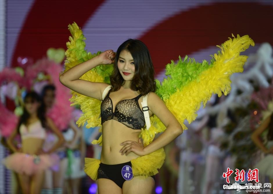 湖南选美上演中国版“维密” 19岁女孩折桂[墙根网]