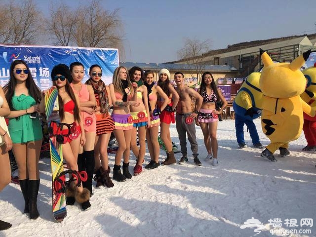 兰州比基尼滑雪，美女爆照！[墙根网]