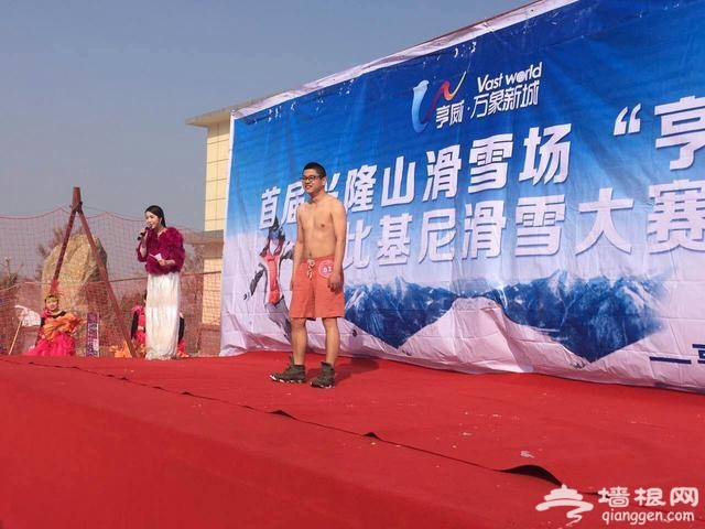 兰州比基尼滑雪，美女爆照！[墙根网]
