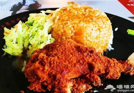 边吃边玩：10块钱吃遍北京高校食堂