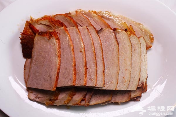东北姥姥春饼店 玻璃面板上擀出的超薄春饼[墙根网]