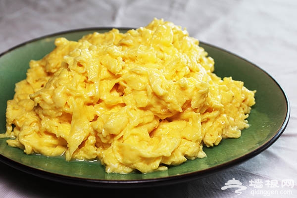 东北姥姥春饼店 玻璃面板上擀出的超薄春饼[墙根网]