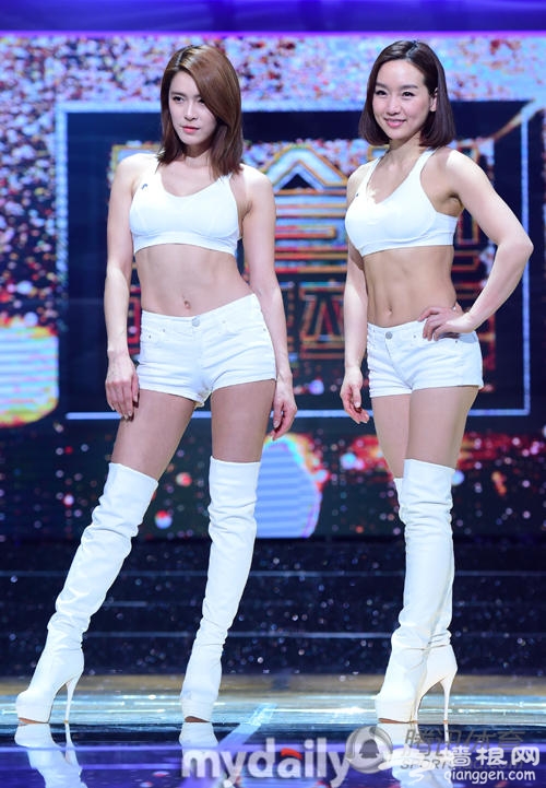 韩综艺“肌肉女王”亮相 众星秀马甲线