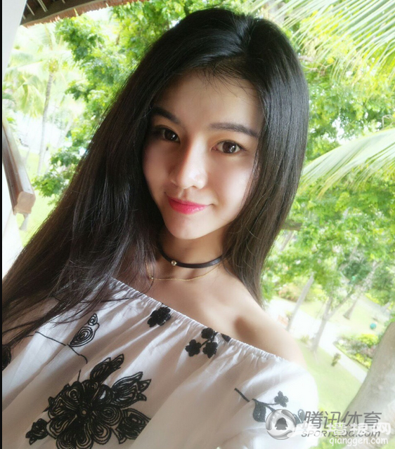 国安悍将晒娇妻海边美照[墙根网]