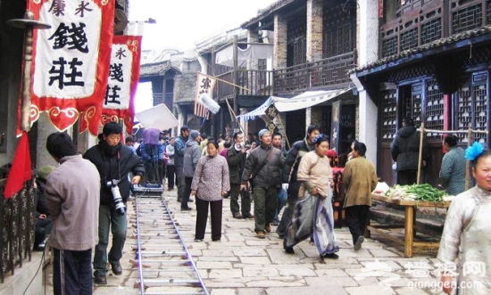 点击图片进入下一页