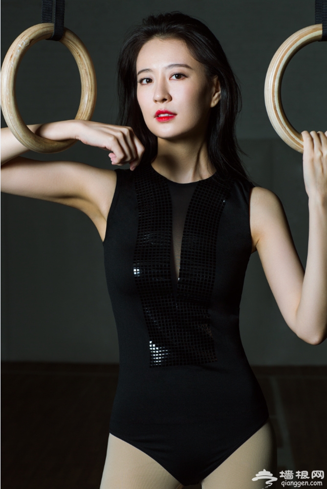王乐君上演力与美的诱惑 女特工玩转健康美[墙根网]