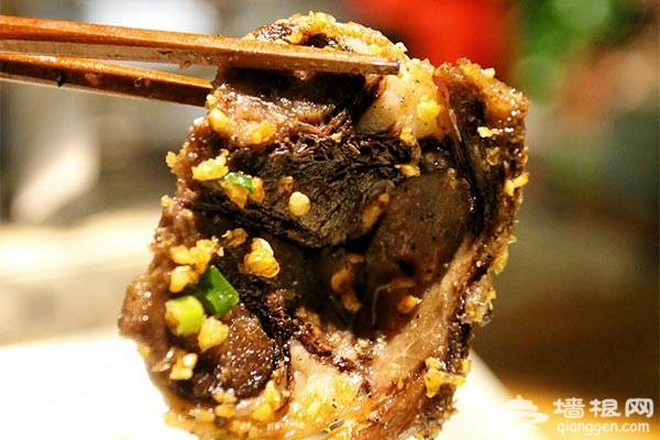 铁板工坊 看美味在火焰中翻飞[墙根网]