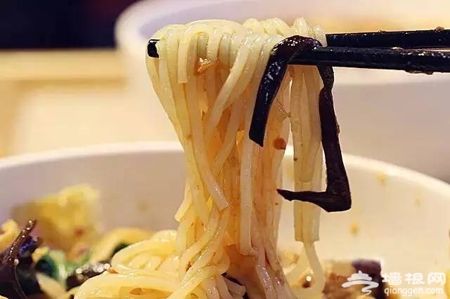 我只想在北京短暂的春天里好好吃顿饭[墙根网]