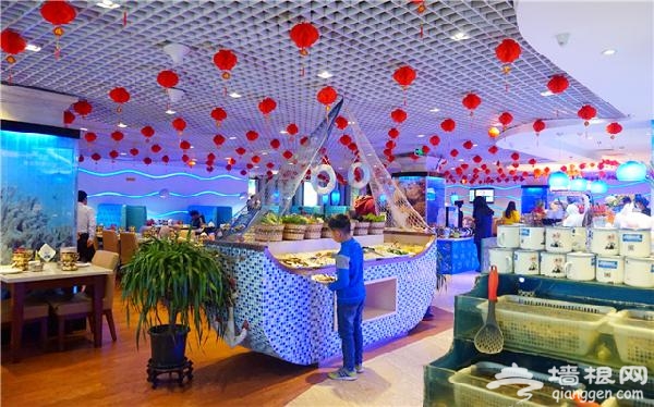 深海800米海鲜自助餐火锅 在深海800米吃海鲜大餐[墙根网]