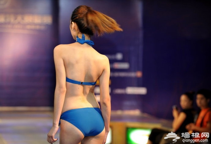 厦门新丝路模特大赛美腿如林[墙根网]