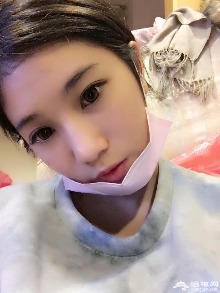 网红健身秀雄伟上围 与教练互动惹人遐想[墙根网]