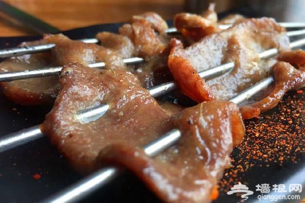 聚点串吧 来自内蒙的羔羊肉串[墙根网]