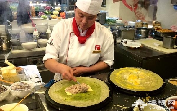 三江咖啡厅 一个能吃网红小吃的自助餐[墙根网]