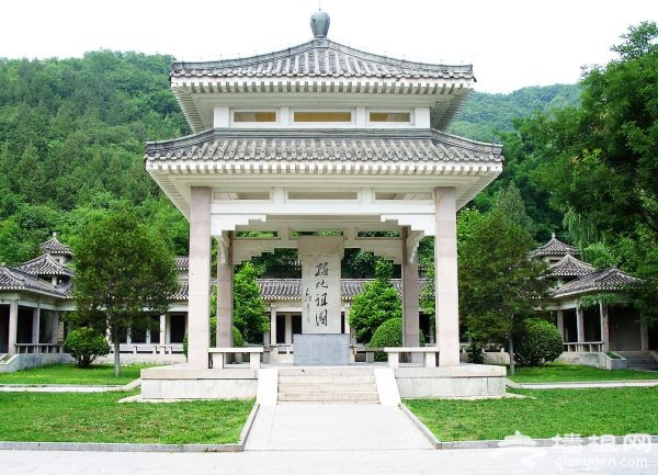百望山森林公园 首都绿色文化碑亭