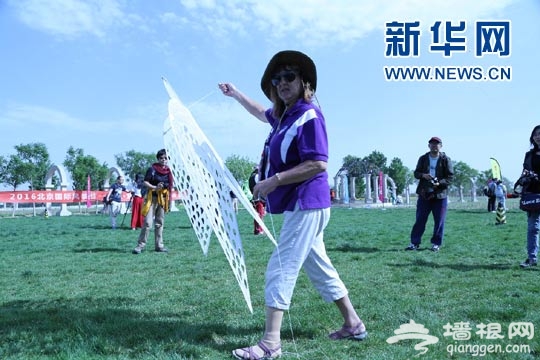 2016 北京国际风筝节 ——首农·紫谷伊甸园放飞表演举行[墙根网]