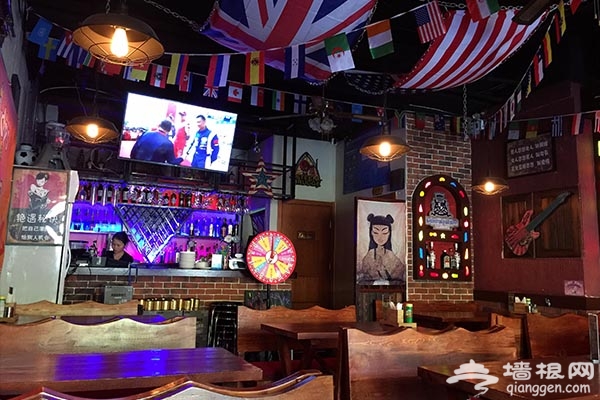 披酒兄弟餐吧Buddy’s Pizza Bar 深受学生族喜爱的腔调餐吧[墙根网]