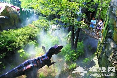 北京最大恐龙园迎客