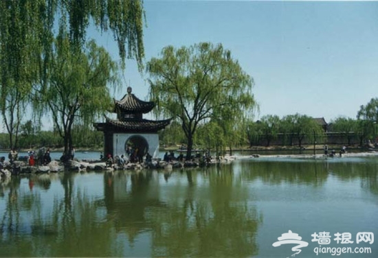 泛舟湖上 皇城里的划船好去处[墙根网]
