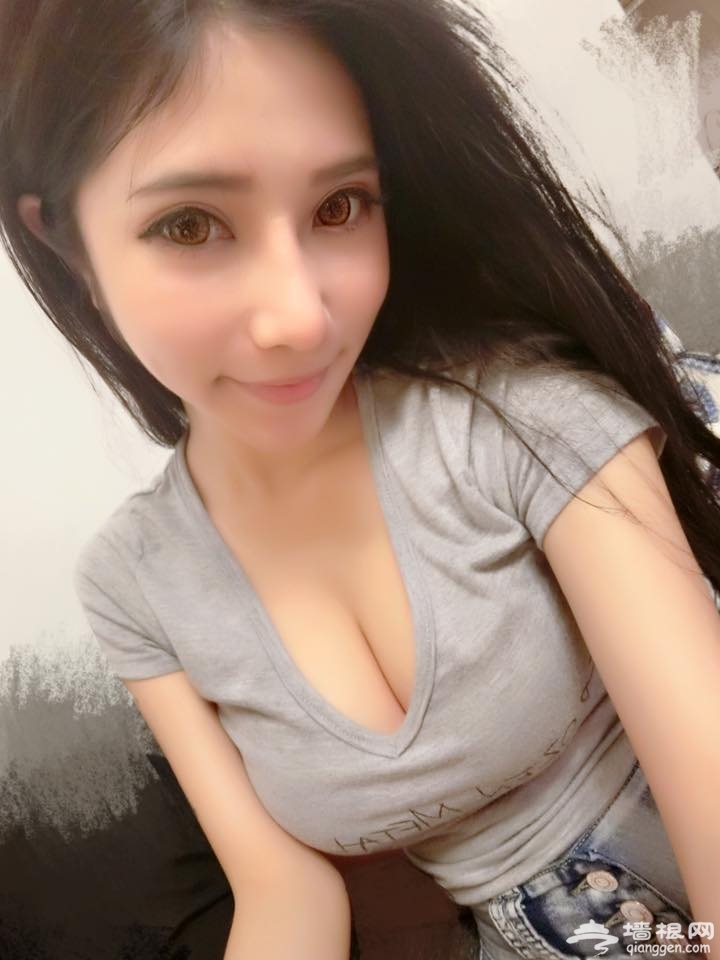 台湾正妹晒火辣健身照 极致身材惊呆网友[墙根网]