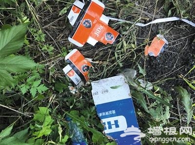 津蓟高速客车爆胎失控落水26人遇难