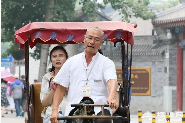 老北京城里的后海三轮车夫[墙根网]