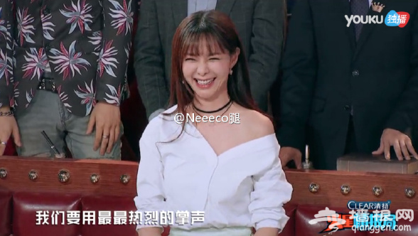 沈梦辰玩滑板露长腿 网友:海涛拍照技术好[墙根网]