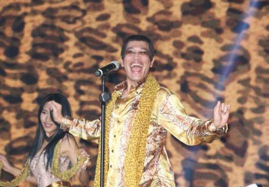 神曲《PPAP》作者访台