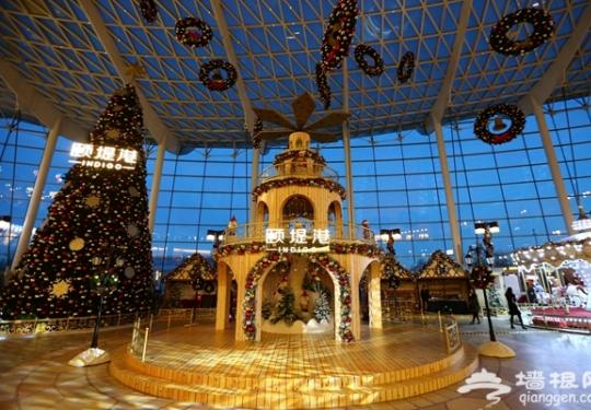 颐堤港开启梦幻圣诞季 享受“爱在飘雪圣诞城”