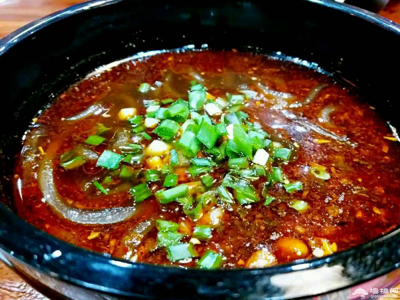 摇滚三国麻辣e站 麻辣烫也摇滚[墙根网]