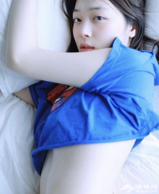 雪莉又发新图，网友持续痛骂，但这照片确实美得让人舔屏呀[墙根网]