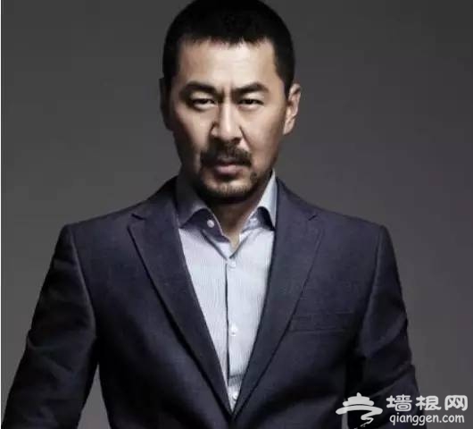 结婚十年，如今她和两个男人过着幸福的生活！[墙根网]