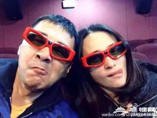 结婚十年，如今她和两个男人过着幸福的生活！[墙根网]