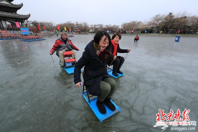 北京陶然亭公园冰场正式开放：贴近冬奥 娱乐健身[墙根网]