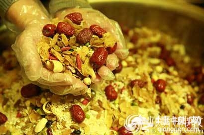 北京西山双泉寺腊八攻略：34种食材精心熬煮四小时
