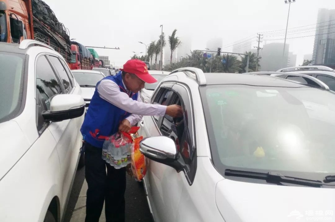 海南离岛“天价机票”最高近2万，仍一票难求！海口今天继续放假[墙根网]