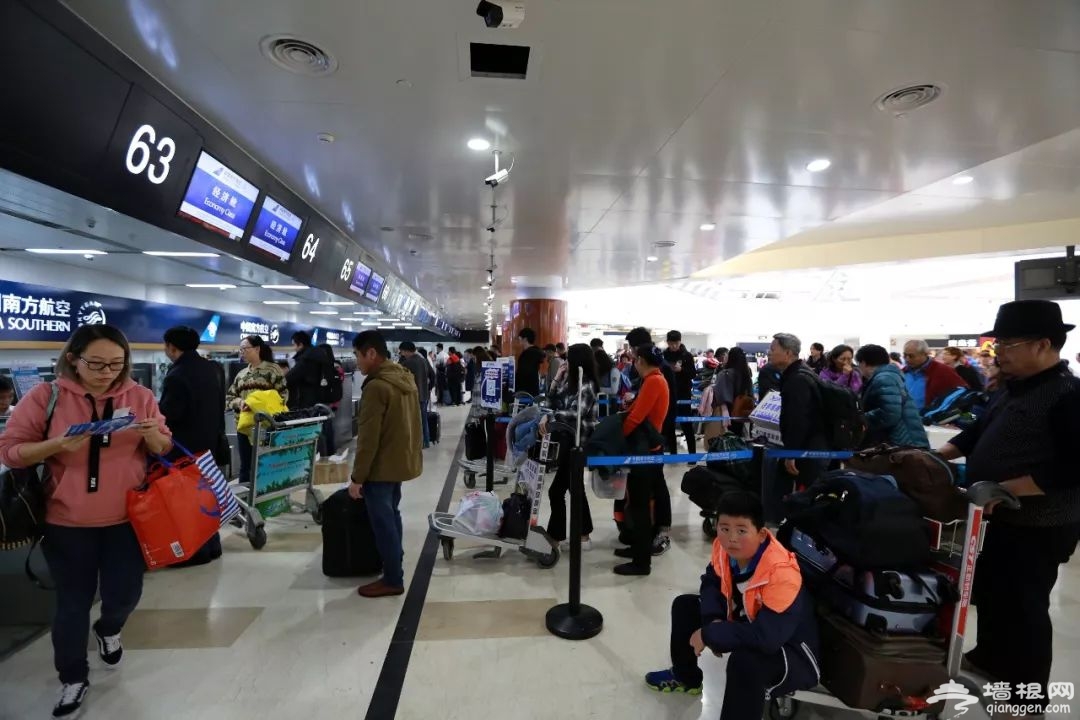 海南离岛“天价机票”最高近2万，仍一票难求！海口今天继续放假[墙根网]