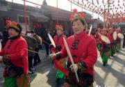 模式口驼铃古道闹元宵:赏花灯猜灯谜 花会走街展民俗