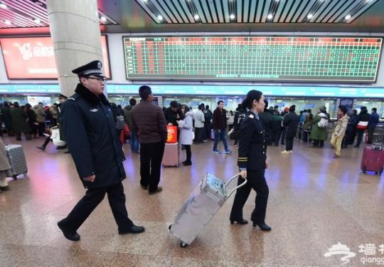 北京西站地下退票处关闭 退票调至地面售票厅