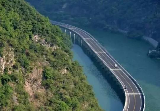 70岁前必驾的中国最美公路! 都走遍, 才不枉此生!