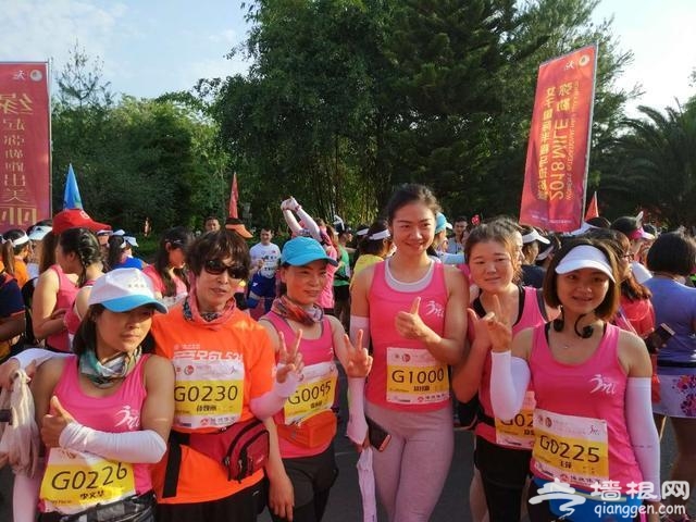 2018弥勒女子半程马拉松甜蜜开跑 现场精彩图集[墙根网]