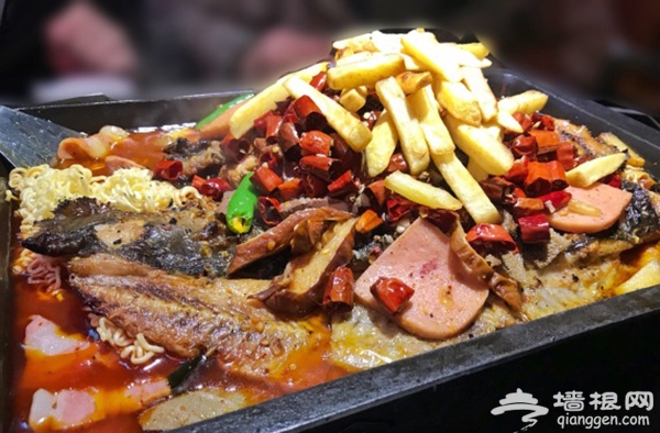 烤鱼的美味，猫和你都想了解[墙根网]