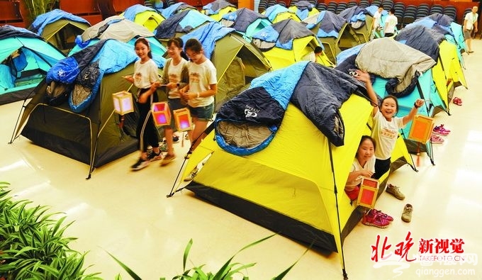 北京陶然亭公园“最大肉食恐龙”亮相 园博馆开启“仲夏夜之梦”[墙根网]