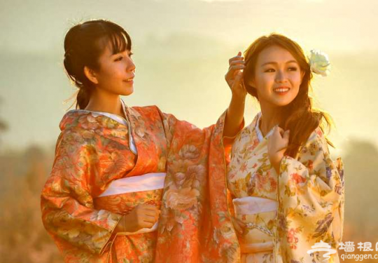日本女性穿和服时不穿内裤的，和服里藏着不可告人的秘密？